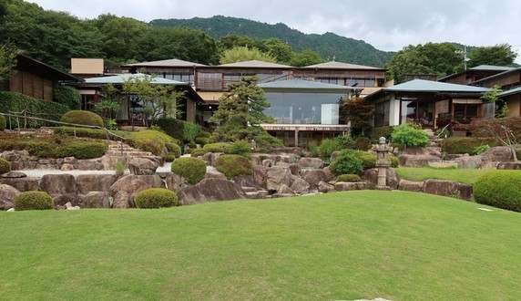 広島　石亭サムネイル