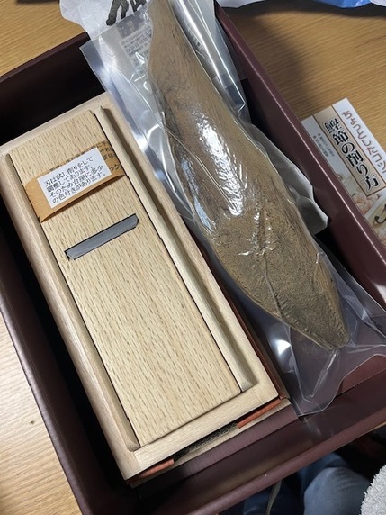 鰹節の削り器と鰹節サムネイル